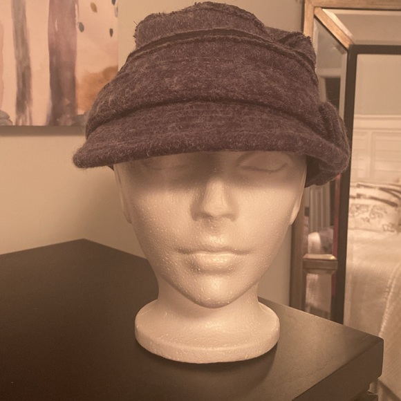 Winter Cap - Picture 2 of 7